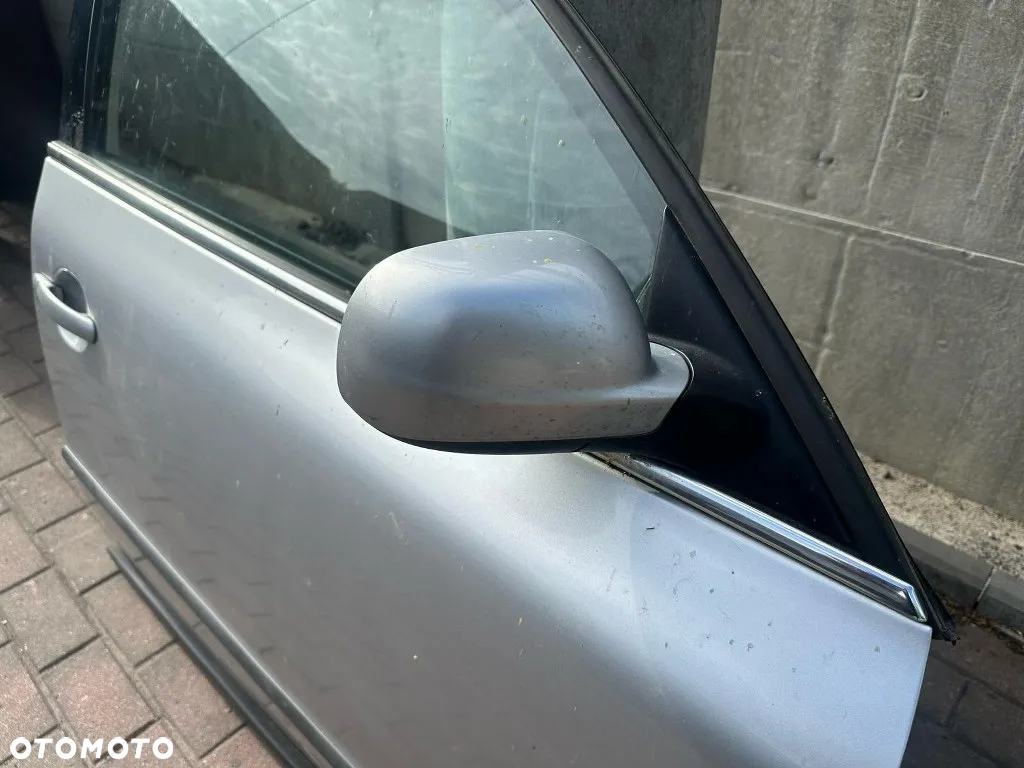 Drzwi Przednie Prawe Przód Kompletne Vw Passat B5 Lift 2001-2005 Srebrny Met. - 2