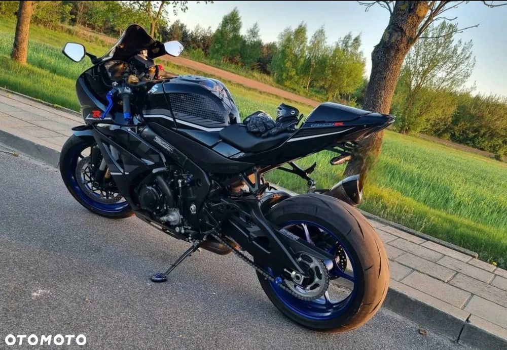 Suzuki GSX-R - 17