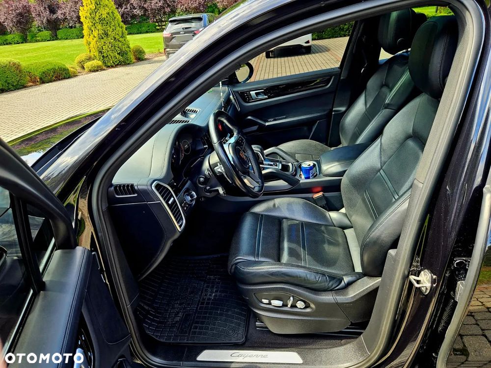 Porsche Cayenne Standard - 13