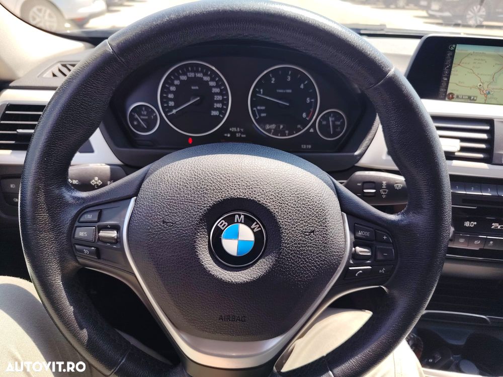 BMW Seria 3 320d xDrive AT - 17