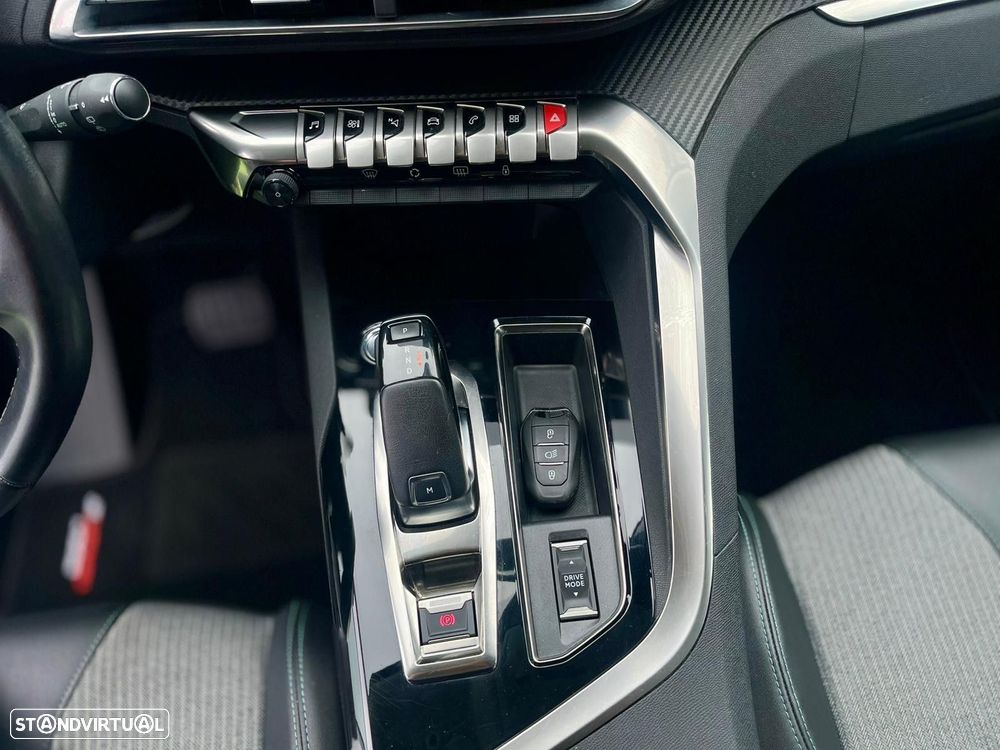 Peugeot 3008 1.5 BlueHDi Allure EAT8 - 19