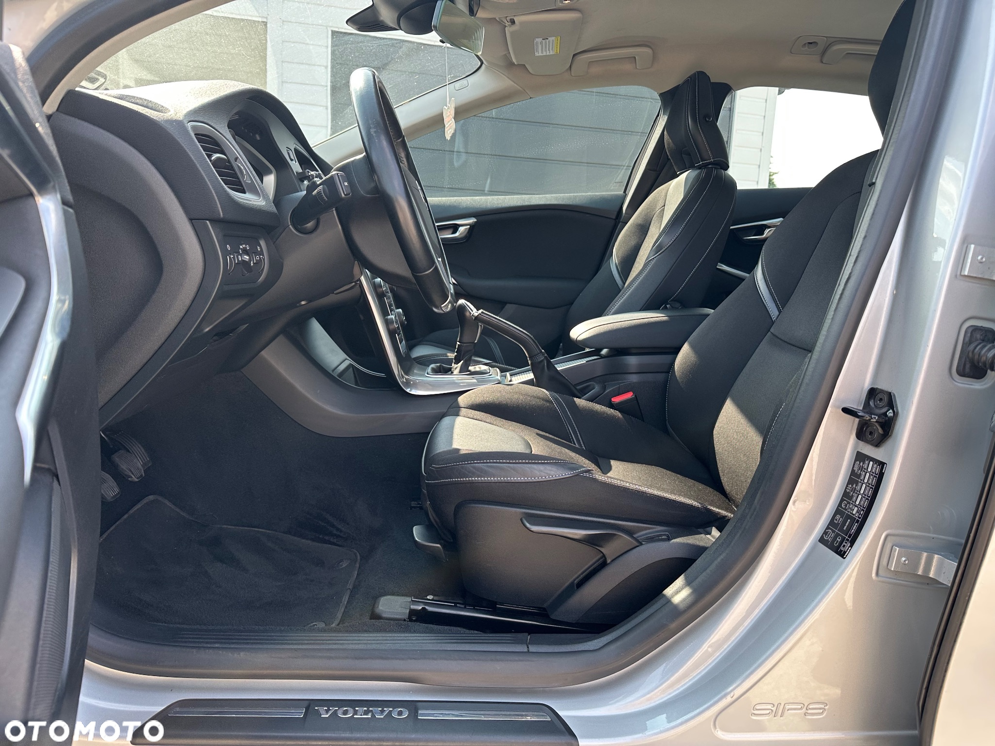 Volvo V40 D2 Momentum - 12