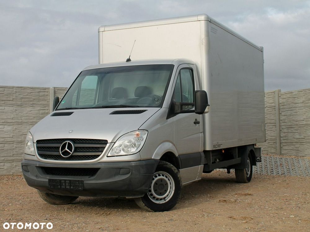 Mercedes-Benz Sprinter - 20