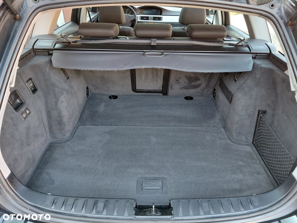 BMW Seria 3 320d DPF Edition Sport - 15