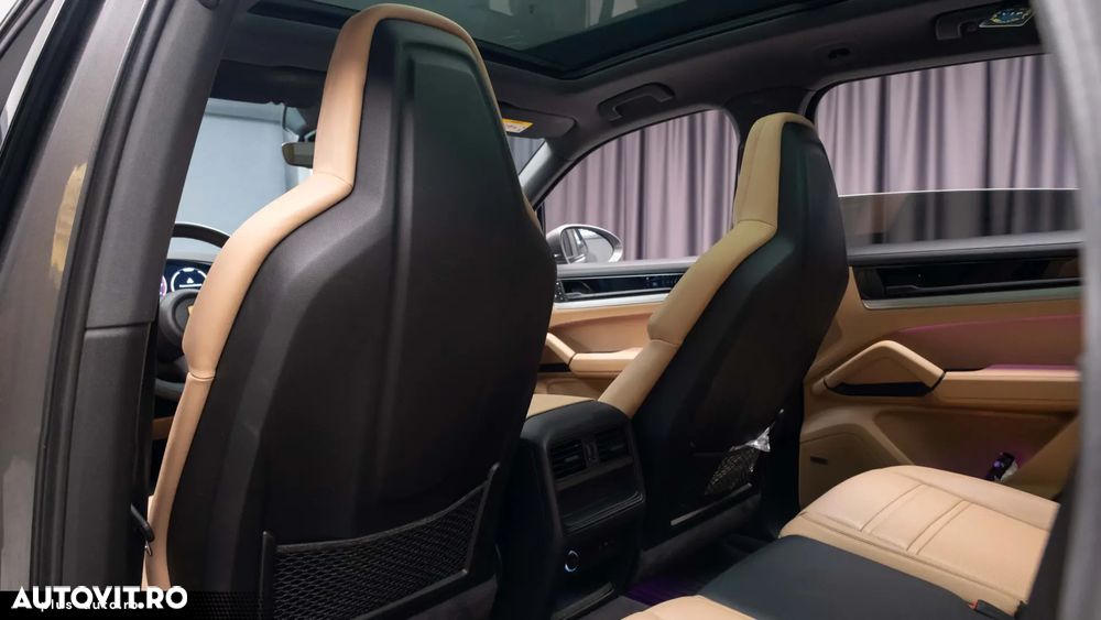 Porsche Cayenne E-Hybrid - 33