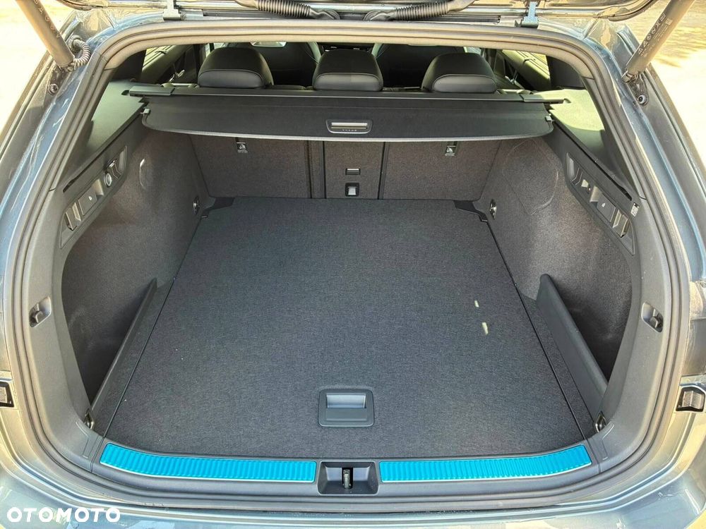 Volkswagen Passat Variant - 34