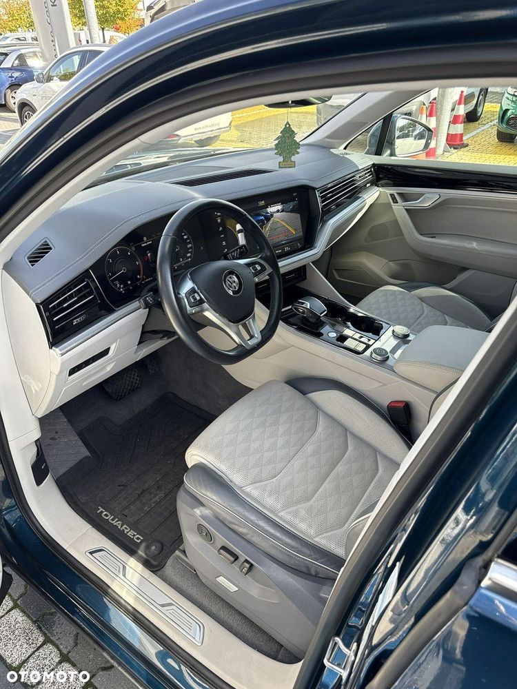 Volkswagen Touareg - 12