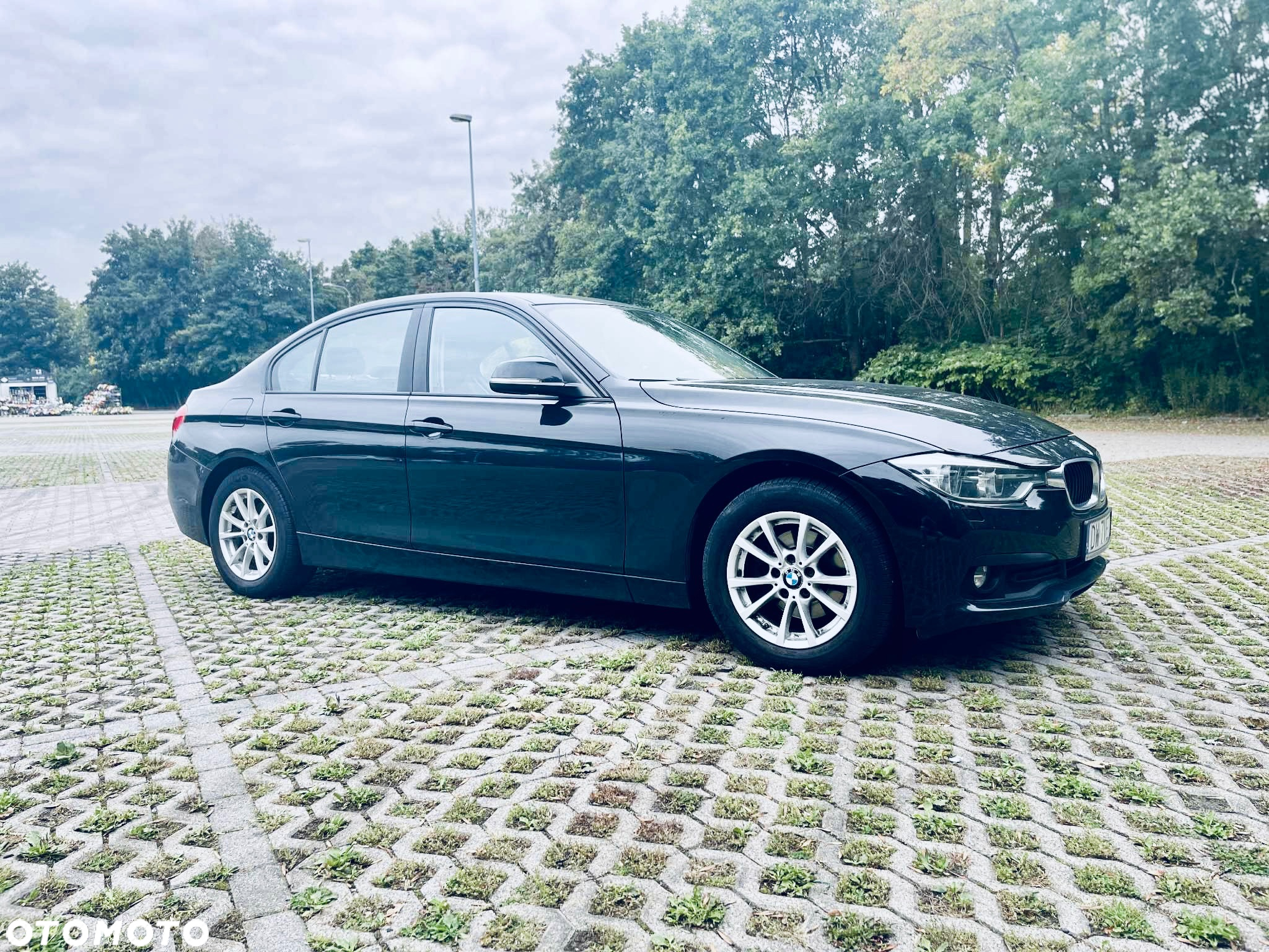 BMW Seria 3 318d - 9