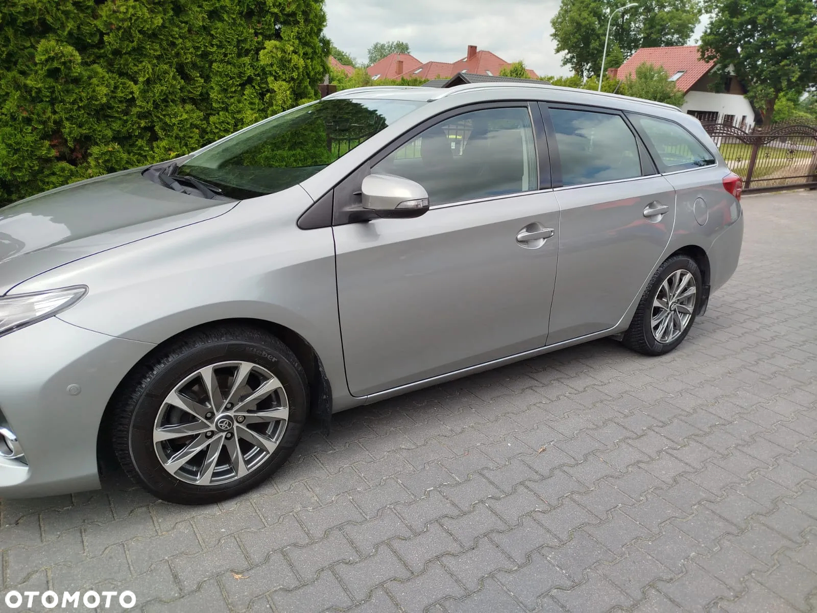 Toyota Auris 1.33 VVT-i Premium Comfort - 10