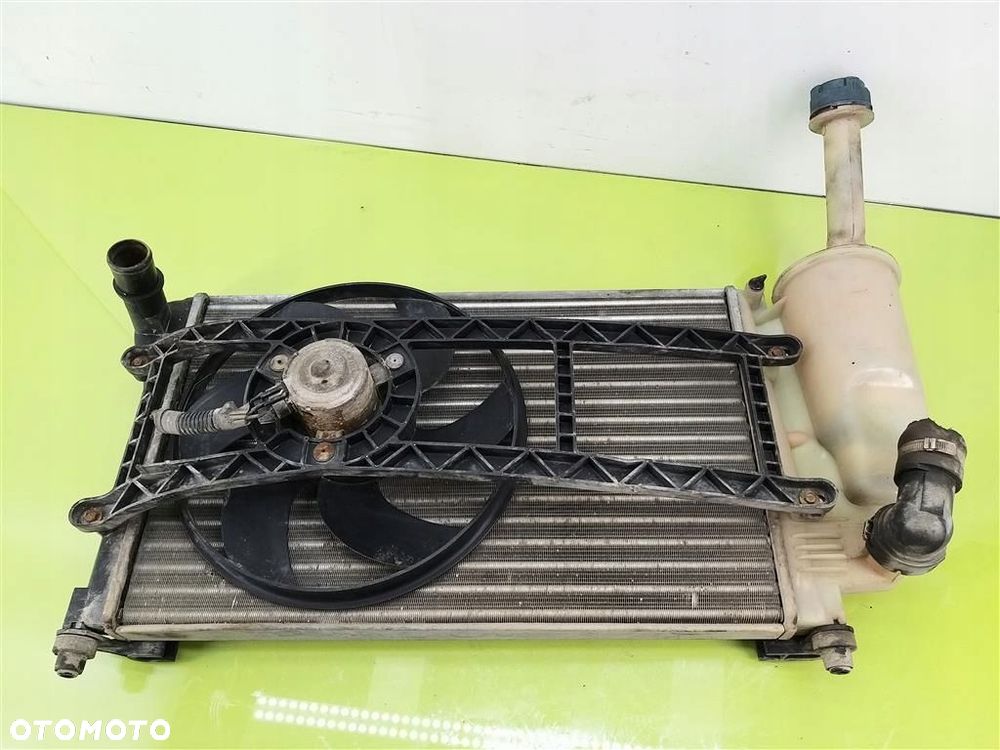 Chłodnica z wentylatorem Fiat Panda II 2003-2013 1,1 8V B 51848272 879586S - 1
