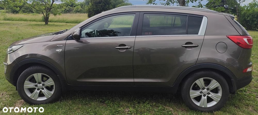 Kia Sportage 2.0 L - 8