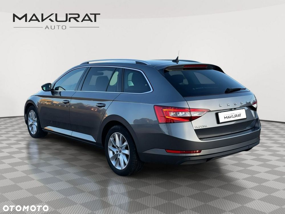 Skoda Superb 2.0 TDI DSG Ambition - 4