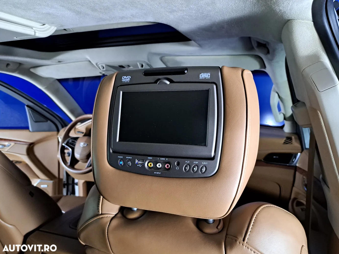 Cadillac Escalade - 28