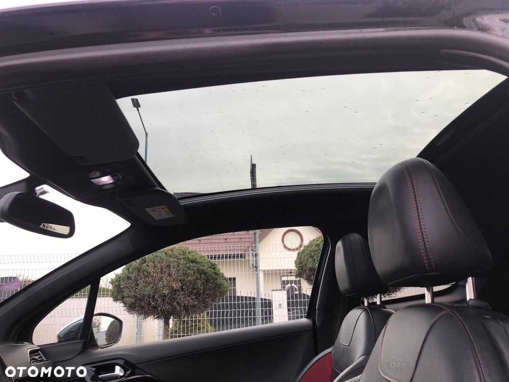 Peugeot 208 1.6 THP GTi - 12