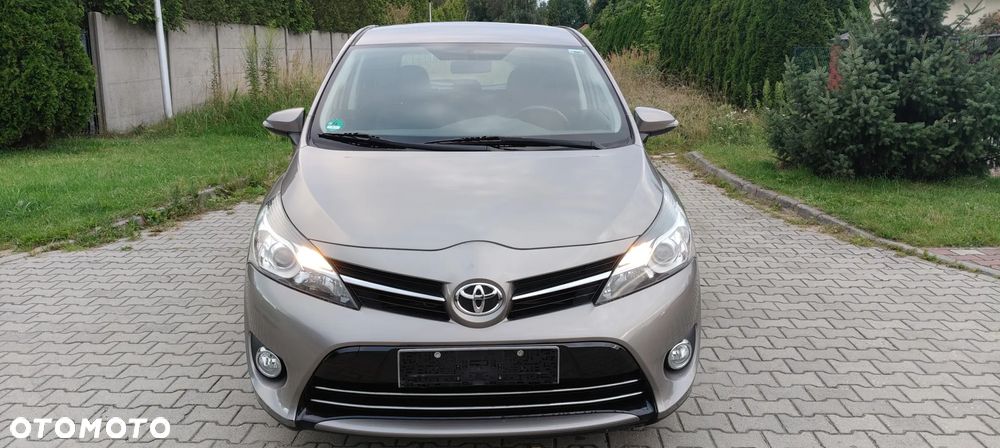 Toyota Corolla Verso - 3