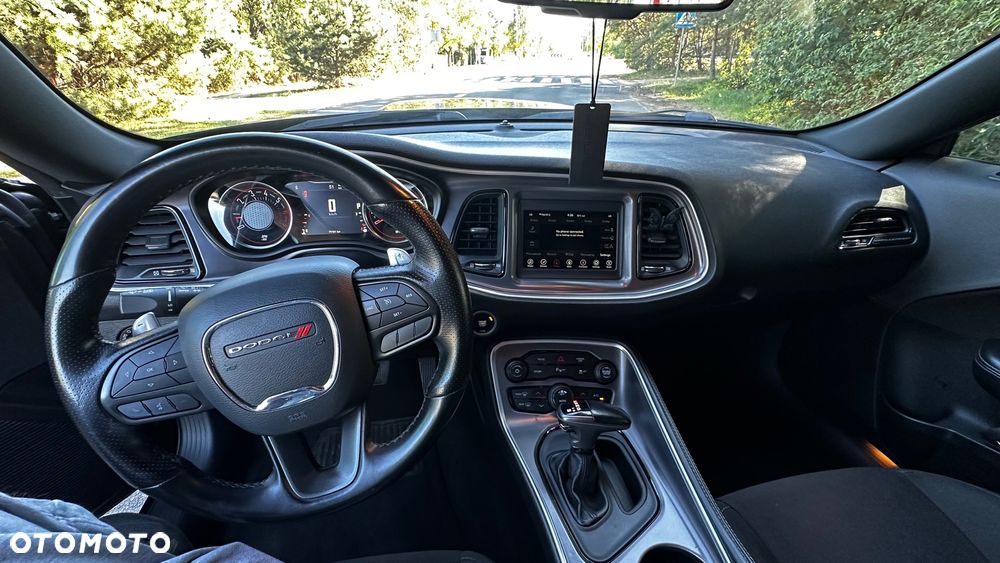 Dodge Challenger - 22