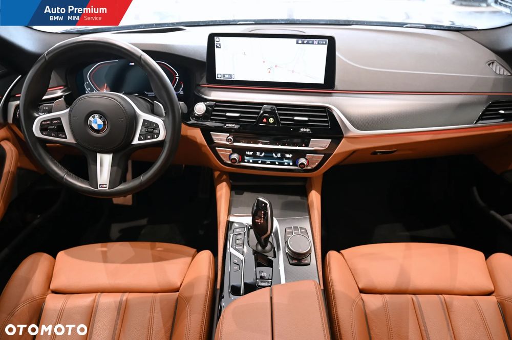 BMW Seria 5 540i xDrive - 11