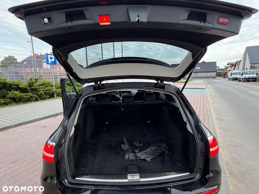 Mercedes-Benz Klasa E 220 d 4Matic 9G-TRONIC Avantgarde - 33