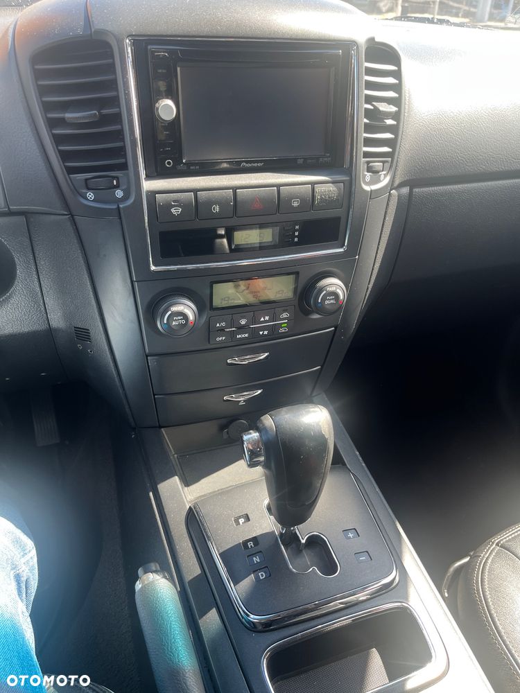 Kia Sorento 3.3 V6 LX - 7