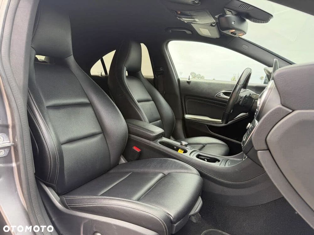 Mercedes-Benz CLA - 13