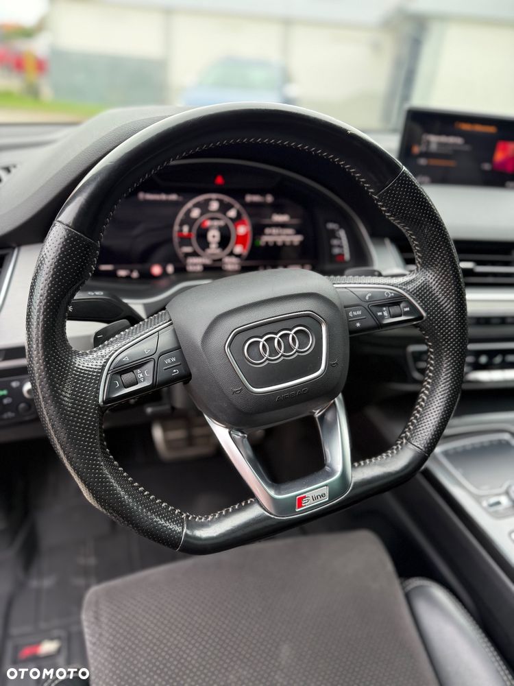 Audi Q7 - 19