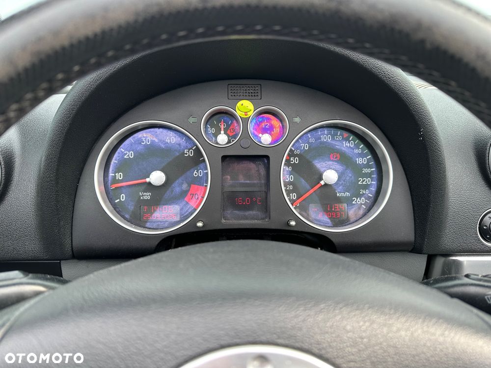 Audi TT Roadster 1.8T - 12