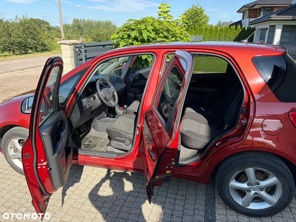 Suzuki SX4 1.6 GLX / Comfort - 9
