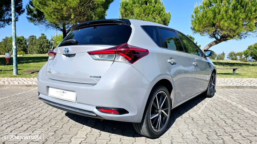 Toyota Auris 1.8 HSD Comfort +P.Techno+P.Sport - 19