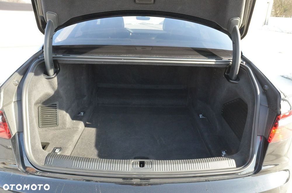 Audi A8 - 23