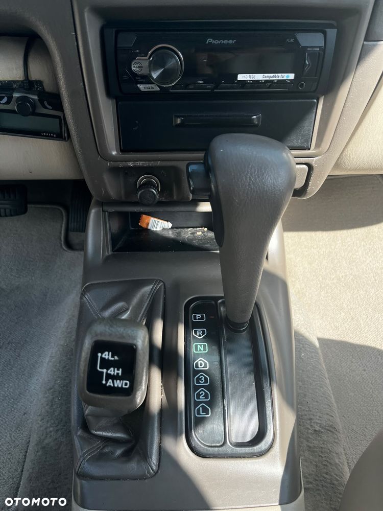 Mitsubishi Montero 3.5 XLS - 10