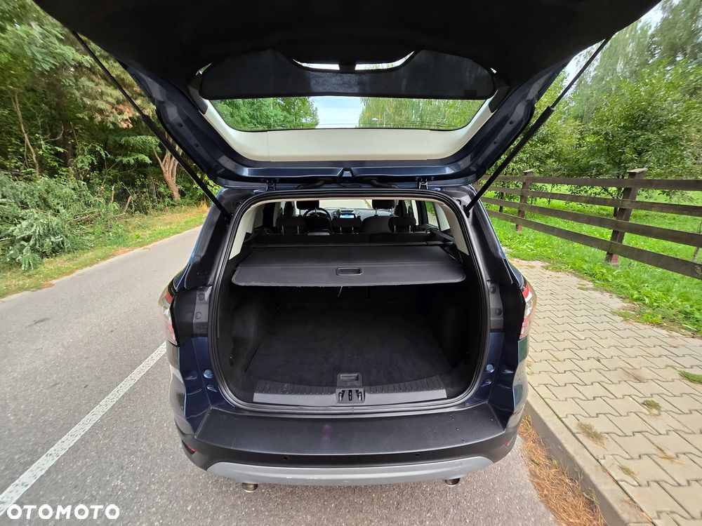 Ford Kuga 1.5 EcoBoost 2x4 Titanium - 18