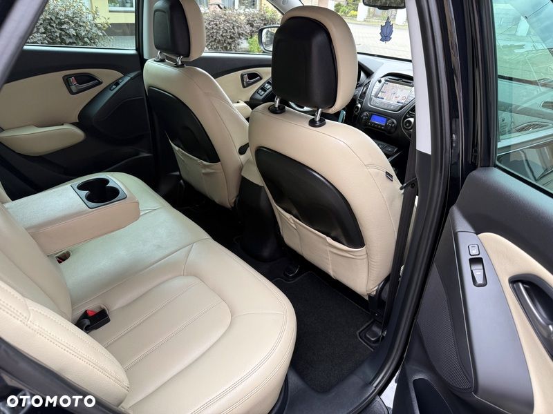 Hyundai ix35 1.6 2WD Fifa World Cup Edition - 13