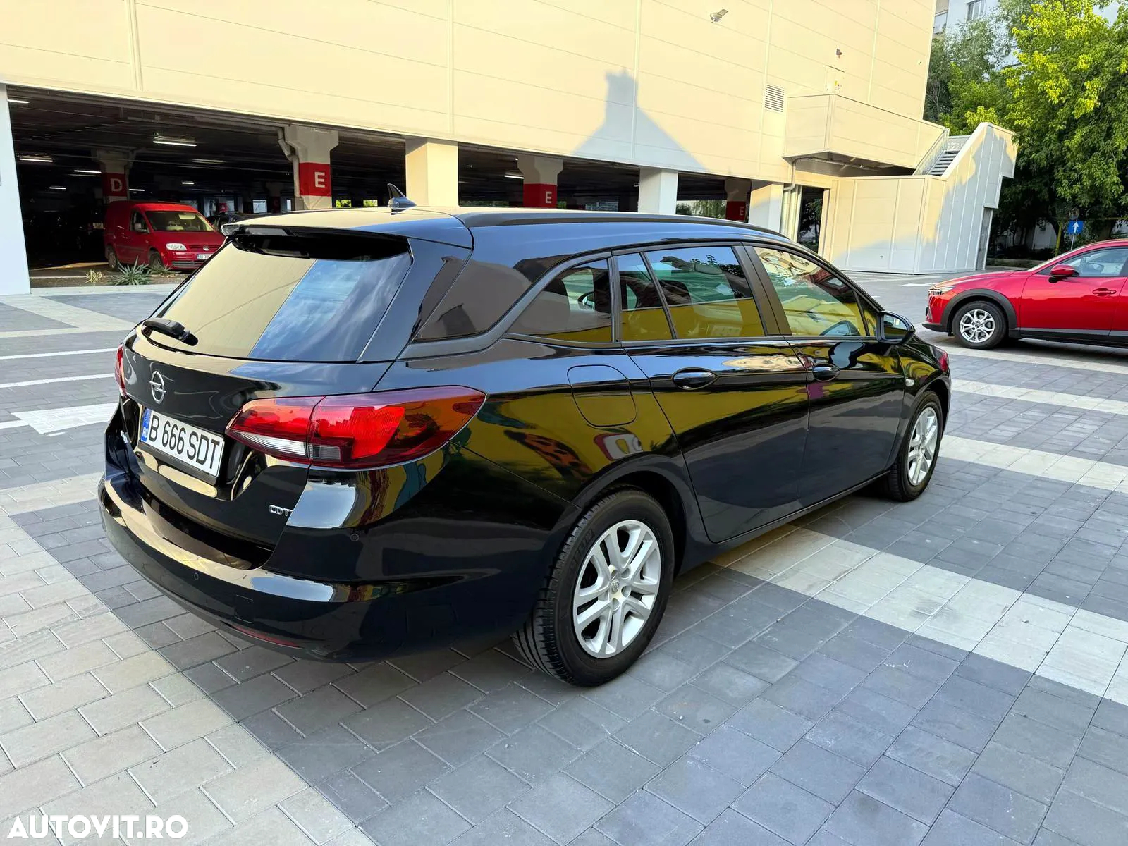 Opel Astra 1.6 CDTI Automatik Sports Tourer Active - 2