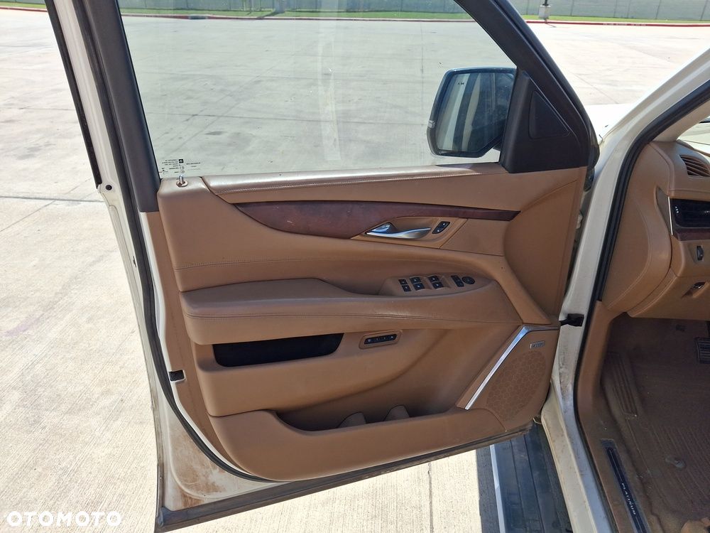 Cadillac Escalade 6.2 V8 ESV Platinum - 8