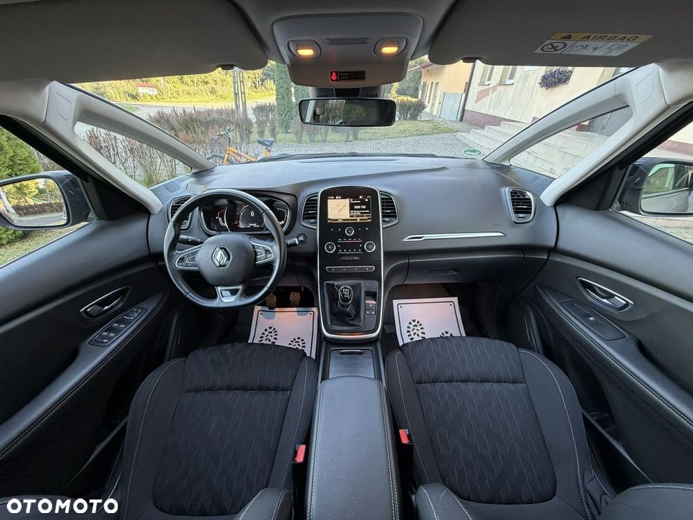 Renault Grand Scenic - 13