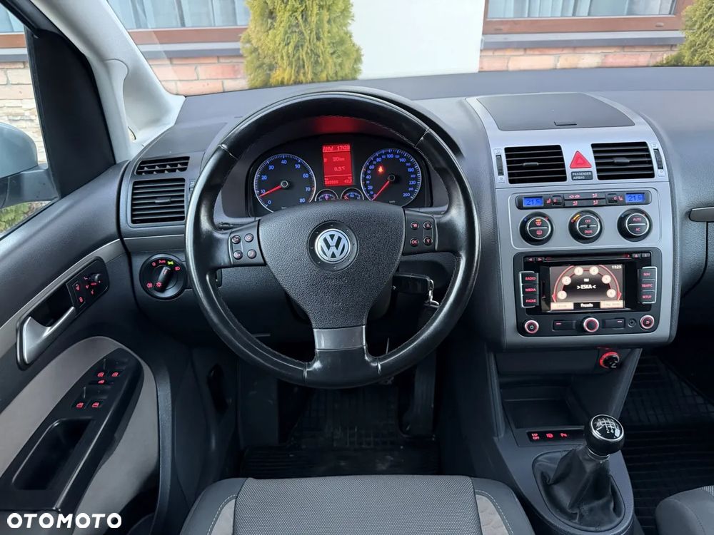 Volkswagen Touran 1.4 TSI Freestyle - 27