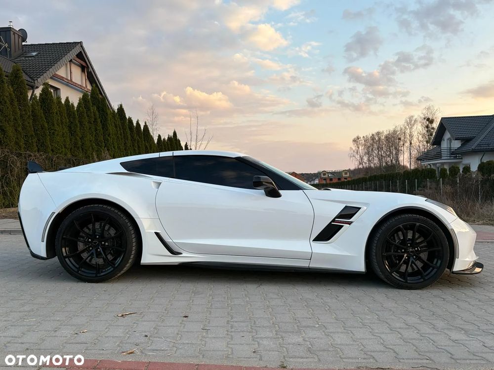 Chevrolet Corvette - 2