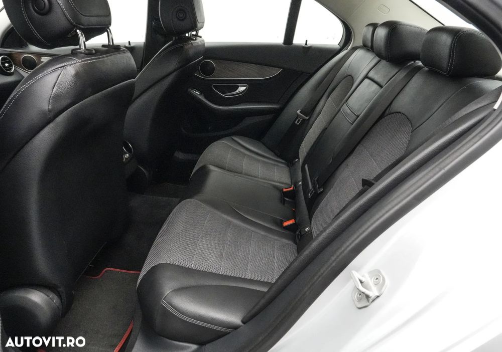 Mercedes-Benz C 220 d 4MATIC Aut. - 16