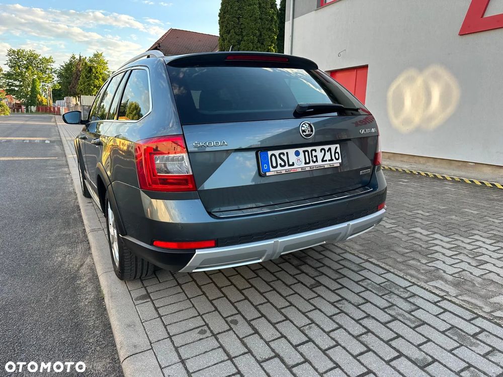 Skoda Octavia Scout 2.0 TDI 4x4 - 17