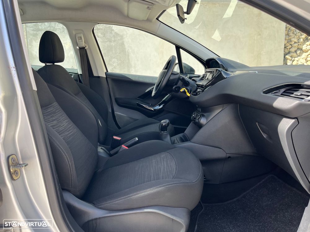 Peugeot 208 1.2 VTi Access - 33