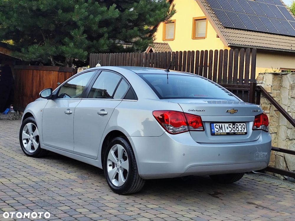 Chevrolet Cruze 2.0 LT - 23