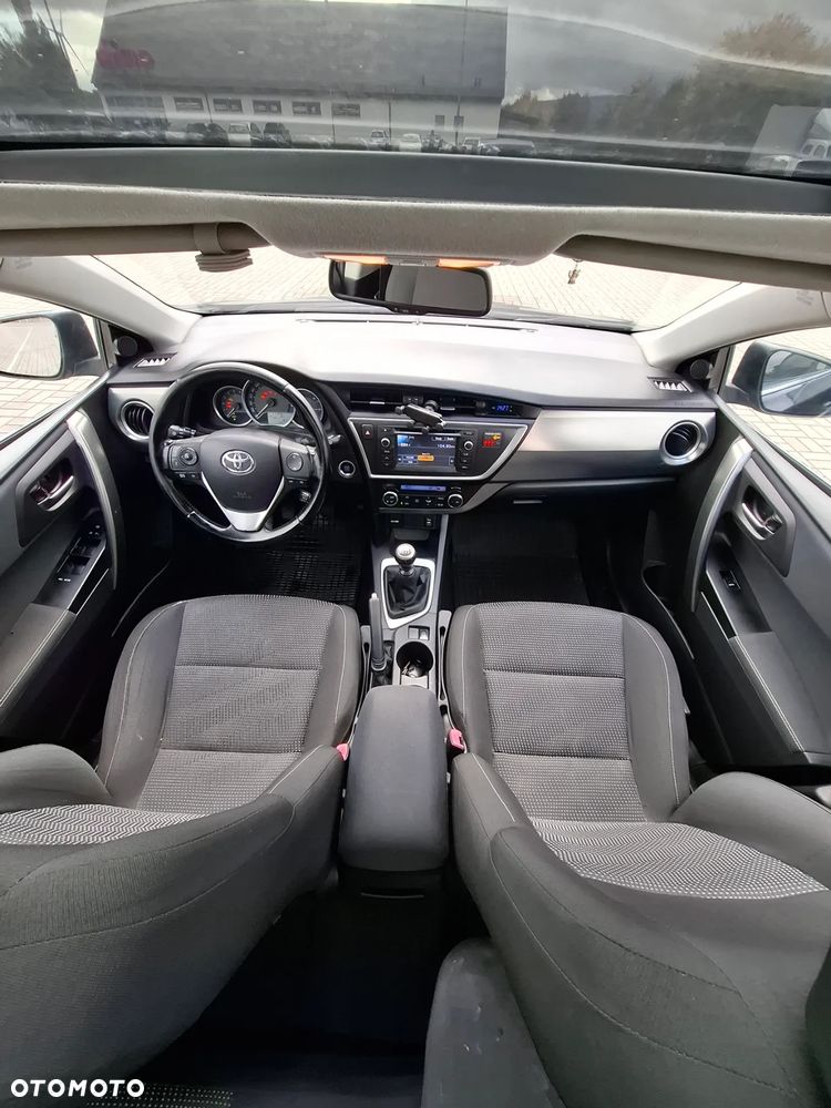 Toyota Auris 2.0 D-4D START Edition - 16