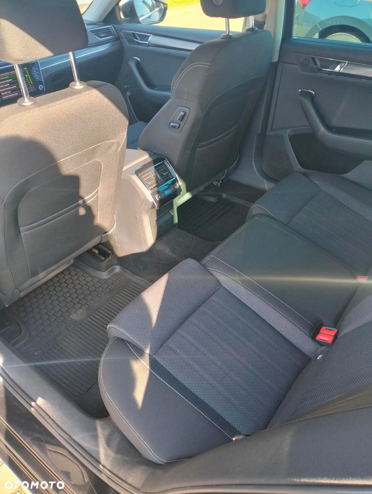 Skoda Superb 2.0 TDI SCR 4x4 Style DSG - 19