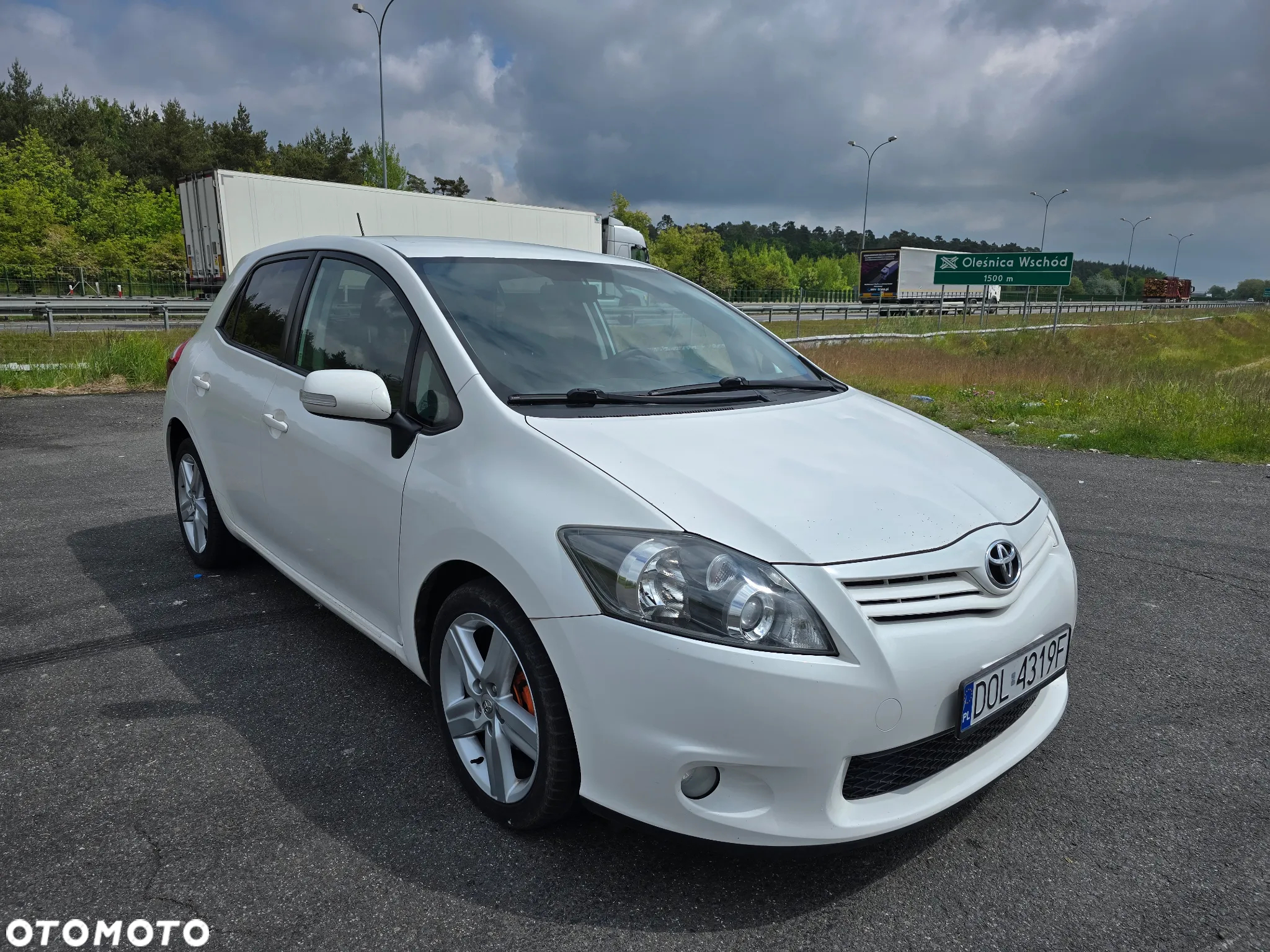 Toyota Auris 1.6 Sol - 2