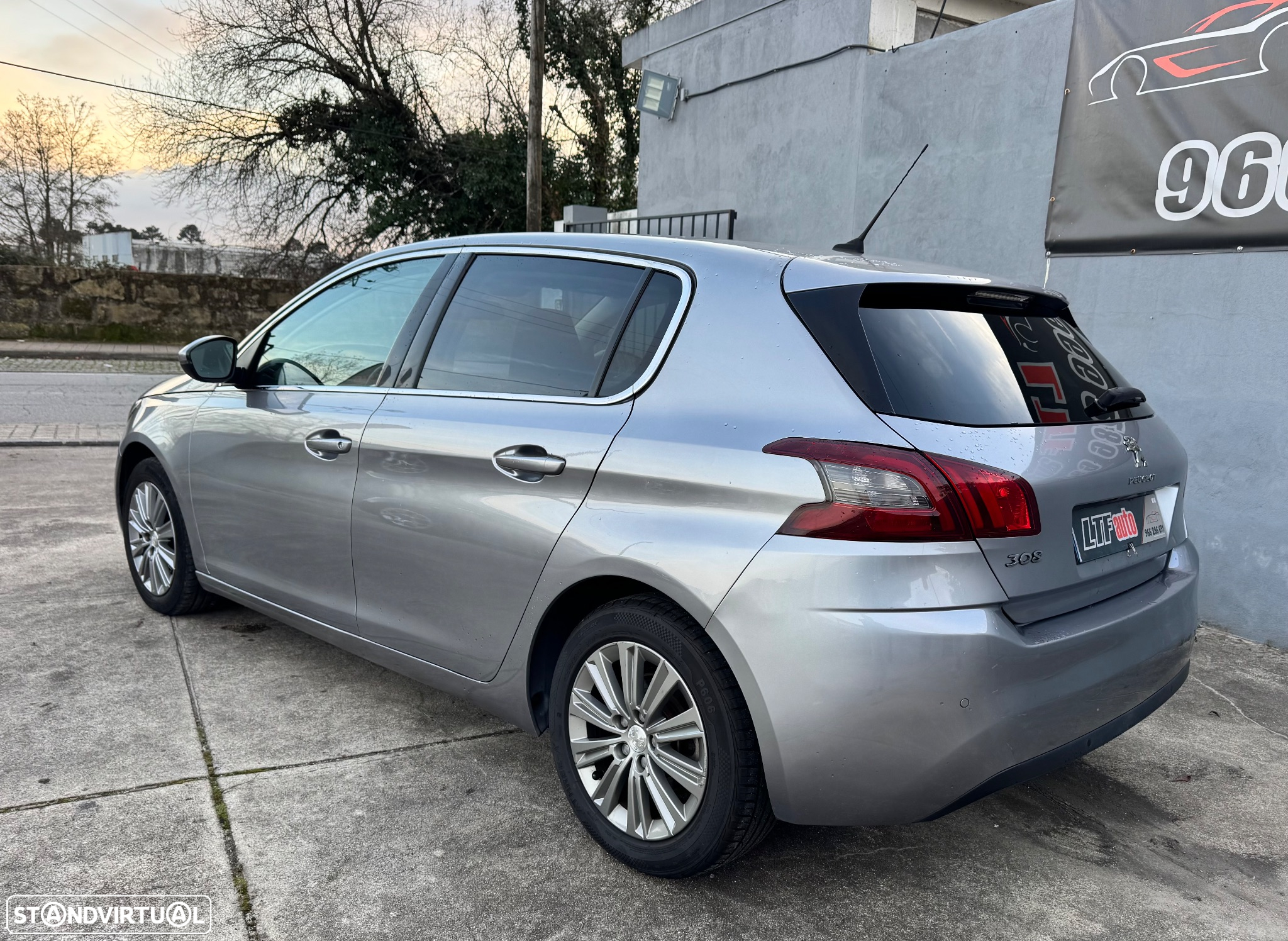 Peugeot 308 1.2 PureTech Allure Full LED - 3