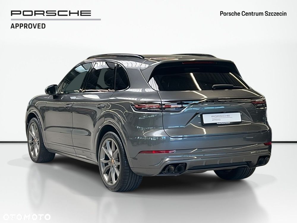Porsche Cayenne Standard - 3