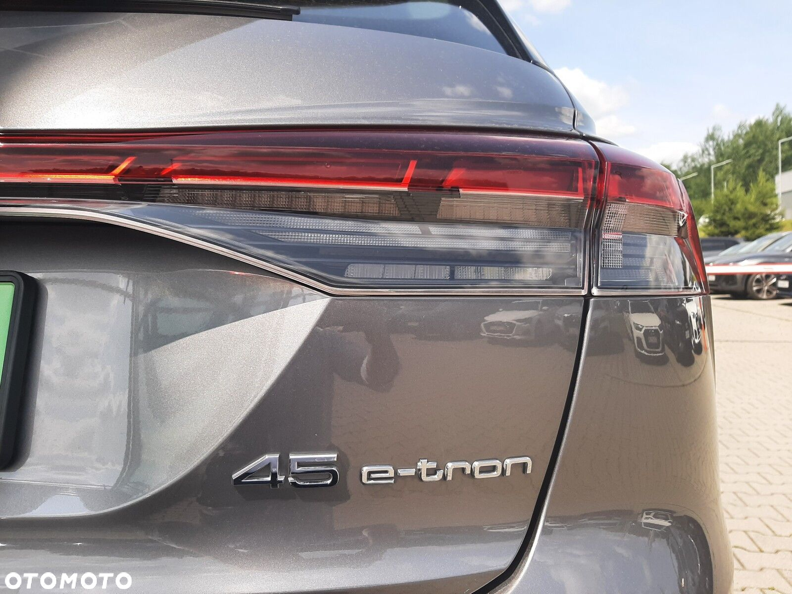 Audi Q4 e-tron - 11