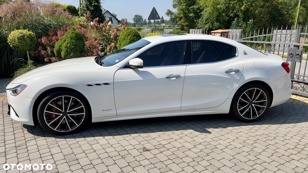 Maserati Ghibli S GranSport - 9