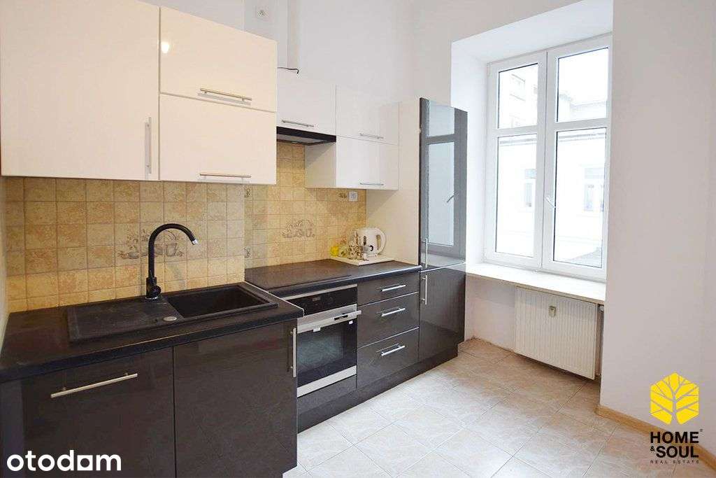 Dwa obszerne pokoje w centrum Mokotowa