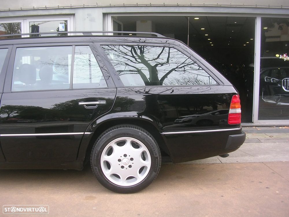 Mercedes-Benz W124 (1984-1997) 300 TE-24 - 9